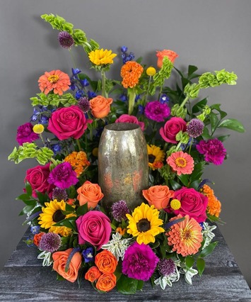 Cremation Urn & Memorial Flowers